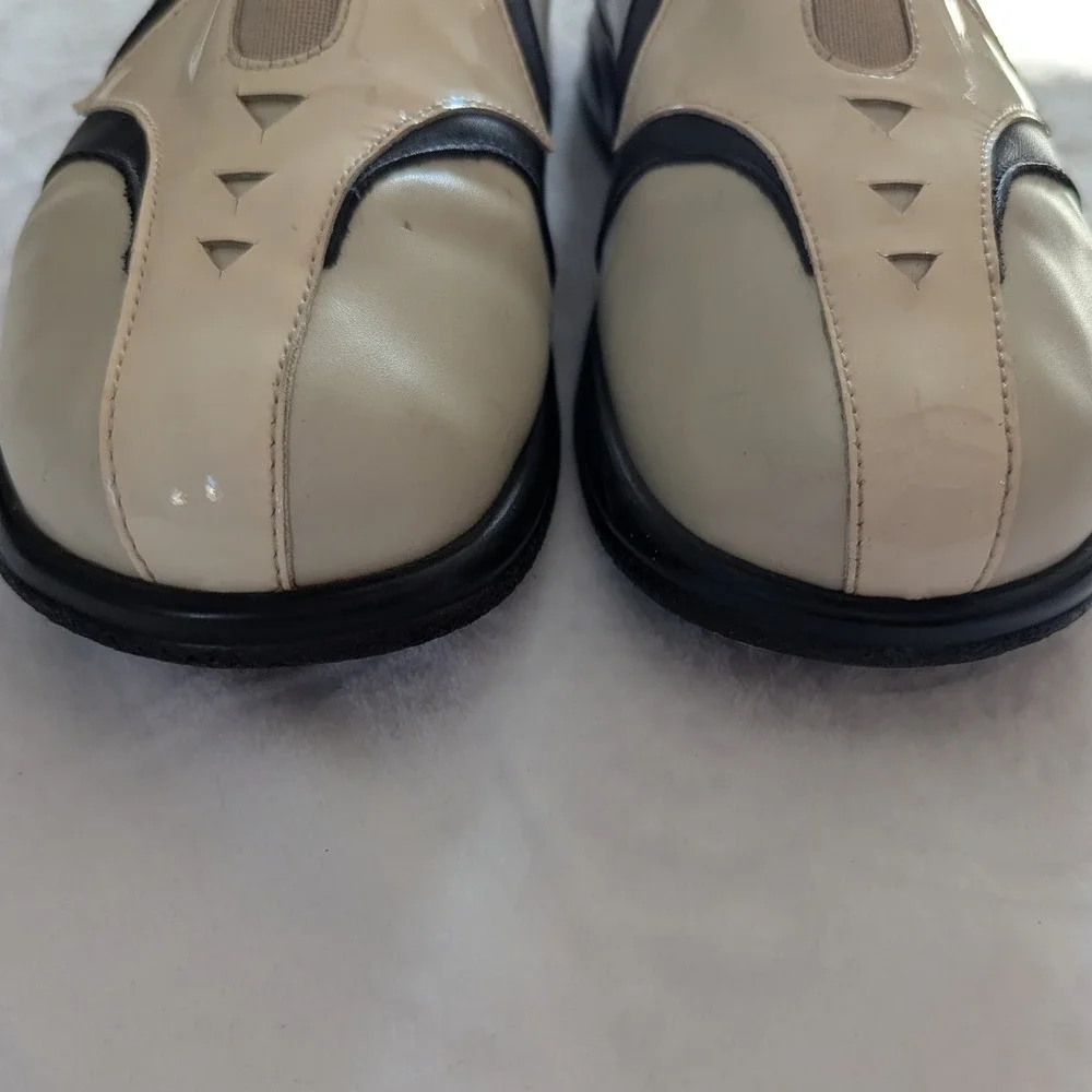 Sandbaggers Moxie Golf Shoes Cream Black Patent Slip On Sz 8 Spikeless Retro